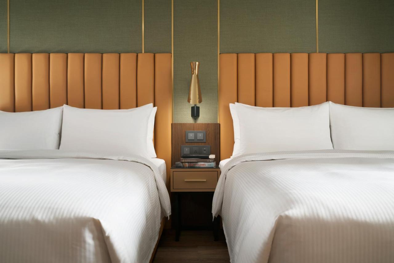 Kindness Day Hotel Тайнань Экстерьер фото