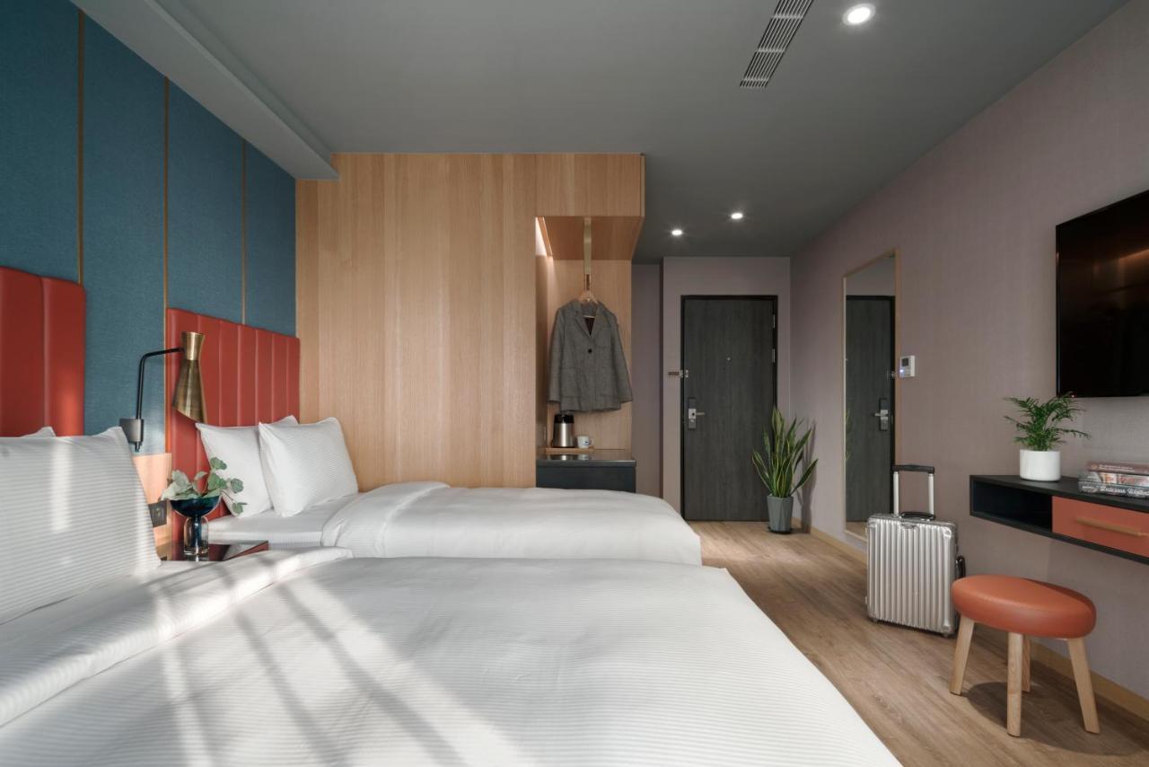 Kindness Day Hotel Тайнань Экстерьер фото