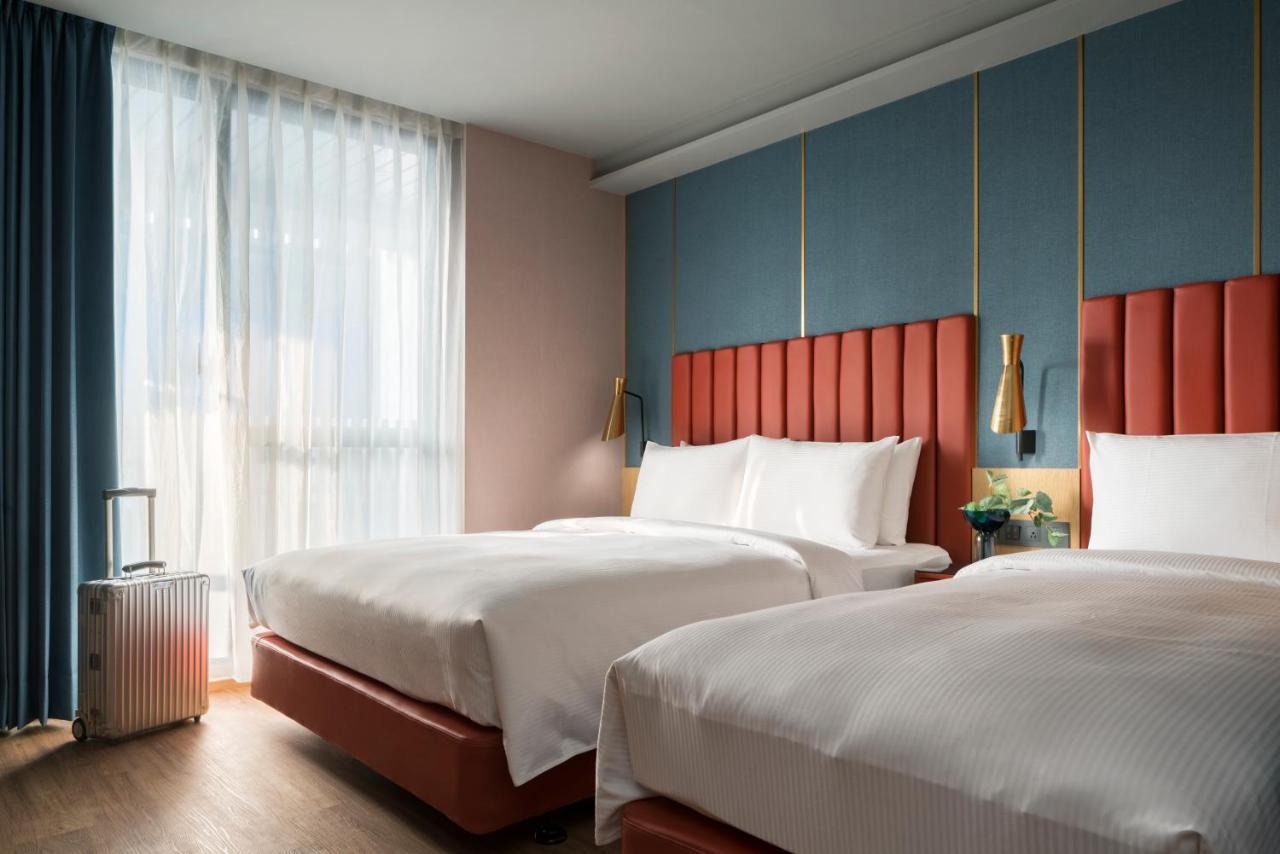 Kindness Day Hotel Тайнань Экстерьер фото